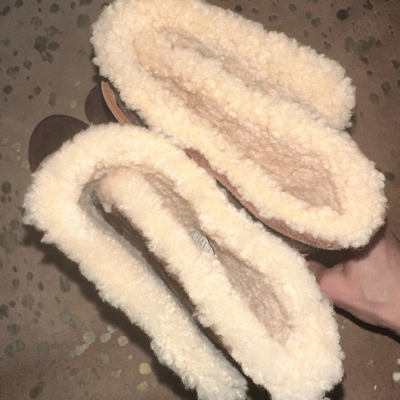 UGG Catalina Sheapskin. brown suede, lace up boots size 8 - Picture 6 of 7